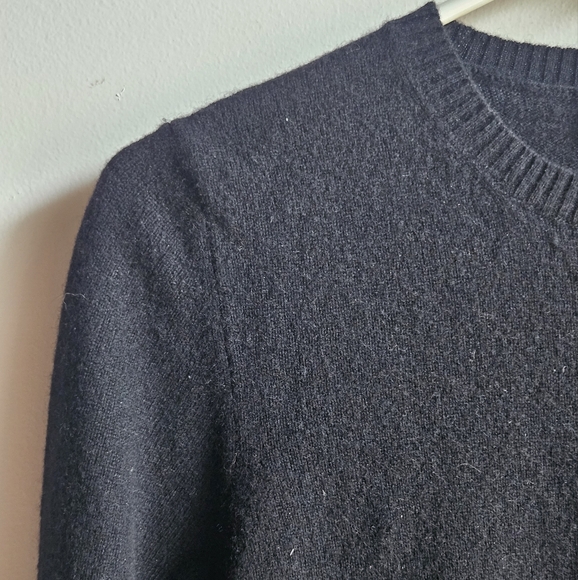 C3 Cashmere Black Sweater with Yellow Dragon Sleeve Design in Women's M - Picture 4 of 10